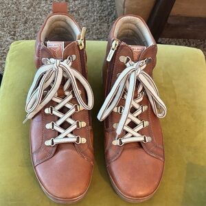 Pikolinos Vigo Lace Up Brown Leather Ankle Boot with Side Zipper 11